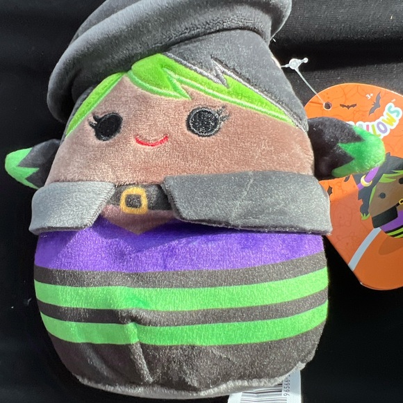 2023 Halloween Squishmallow 4” Ariana the Witch - Picture 3 of 4